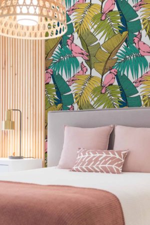 N12 Colorful Parrots Exotic Room Wallpaper