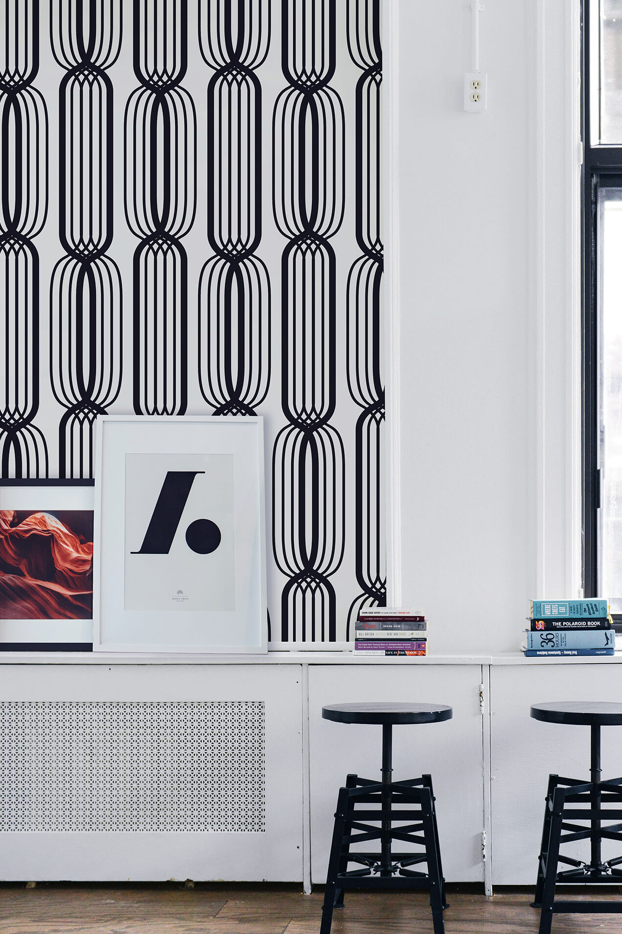 Wallpaper n°18 Retro black and white lines wallpaper