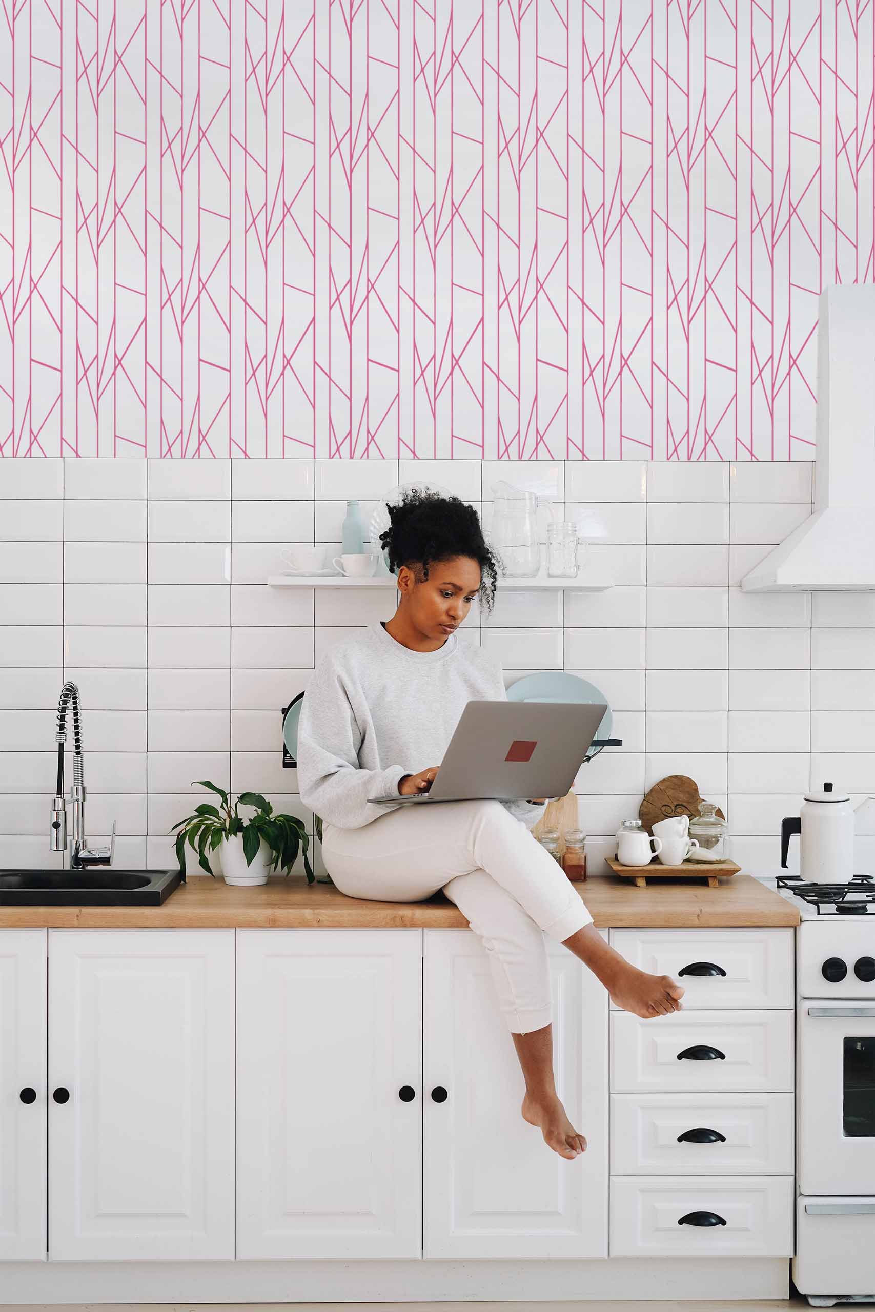 N39 papier peint rayures rose pop original cuisine