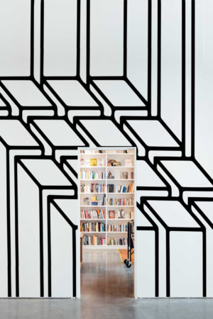 Contemporary Black and White Optical Illusion Wallpaper No. 66