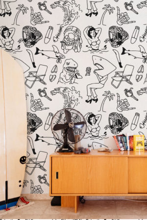 N88 Flash Tattoo Black And White Surf Fun Salon Wallpaper