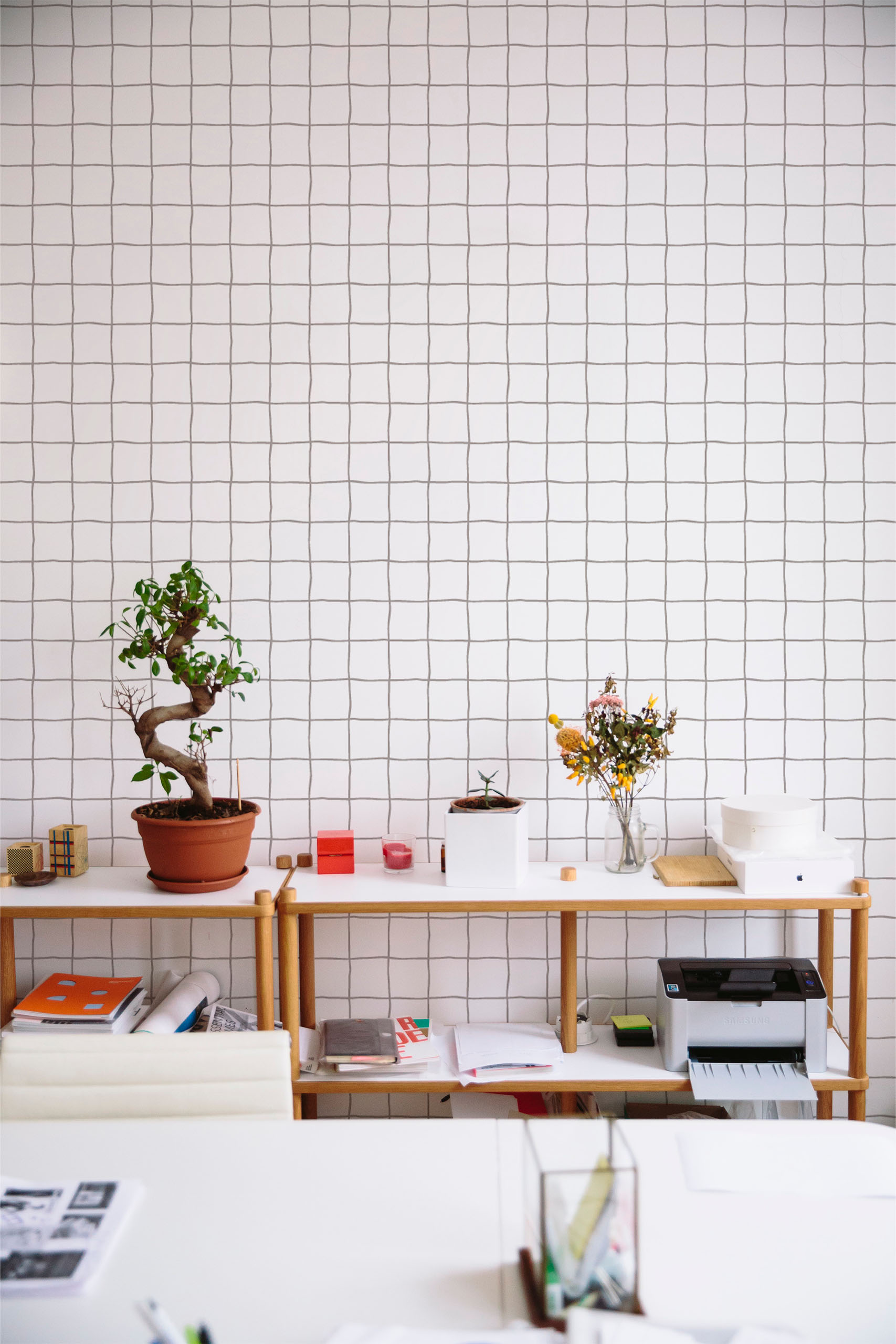 Papier peint N100 gris salon lignes verticales minimaliste pop Papier peint N100 gris salon lignes verticales minimaliste pop