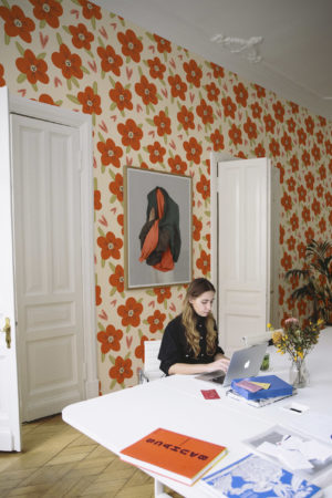 Papier peint N126 champs de fleurs rouge orange bureau