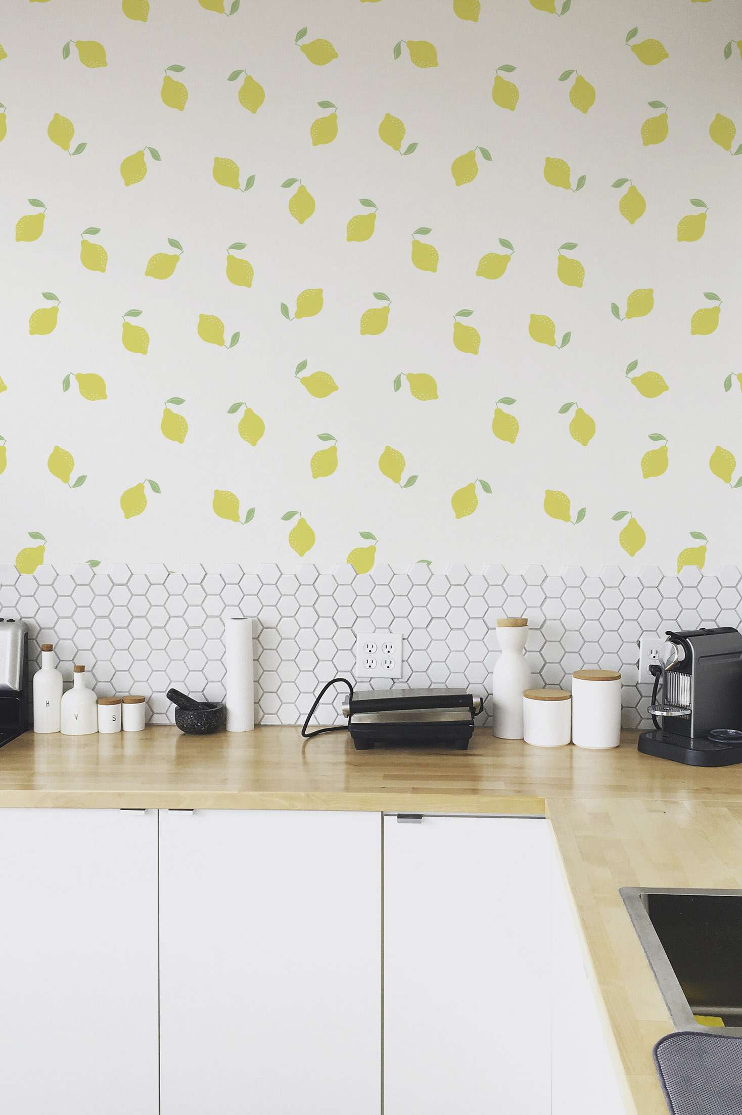 N221-1 Lemonade Wallpaper