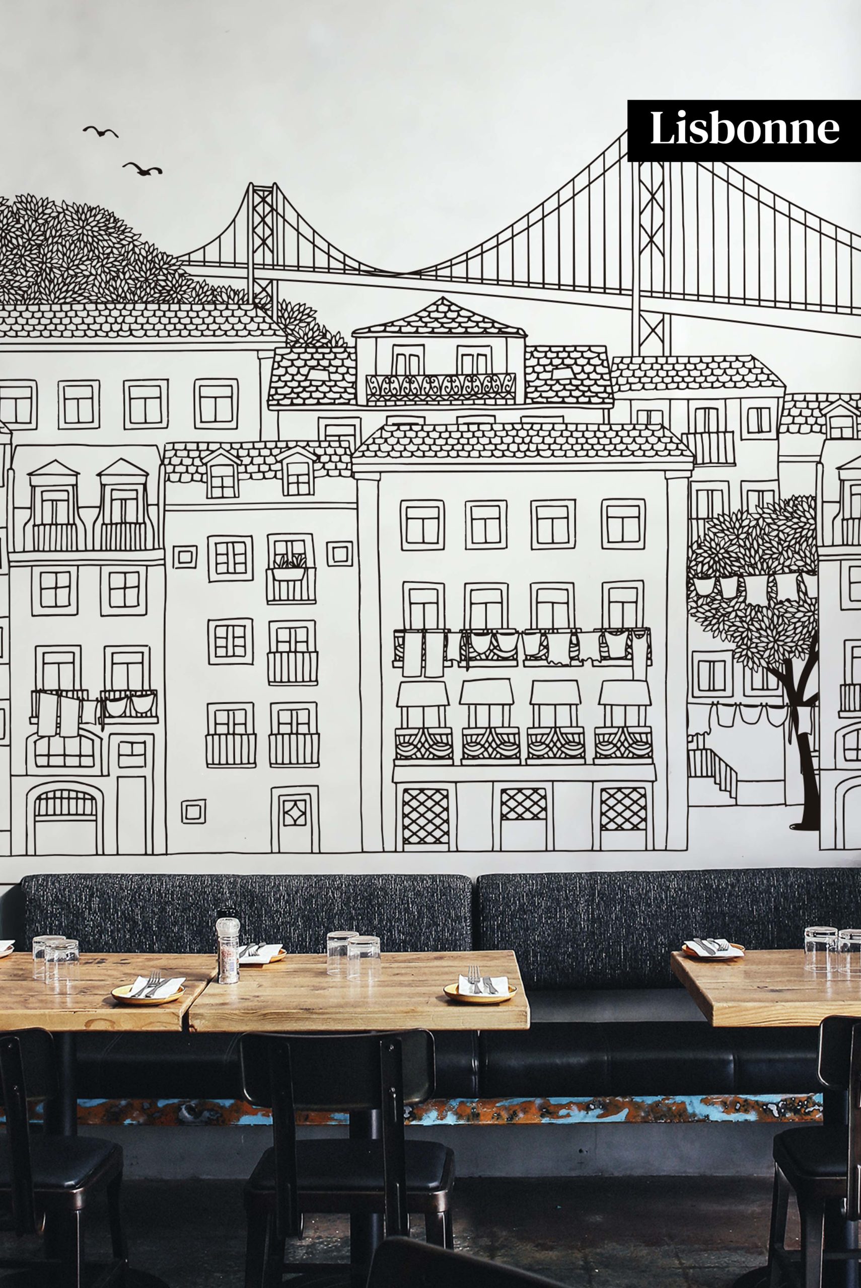 N229-2 Lisbon wallpaper in black and white