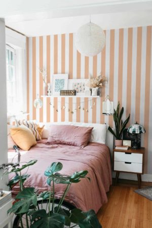 Papier peint rayures peach fuzz