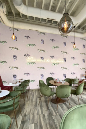 N261 Multicolored Tigers Wallpaper