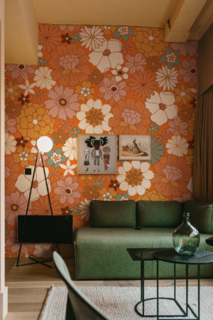 N277 Orange Living Room Retro Flowers Wallpaper