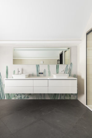 Wallpaper n285 watercolor panoramic cactus bathroom