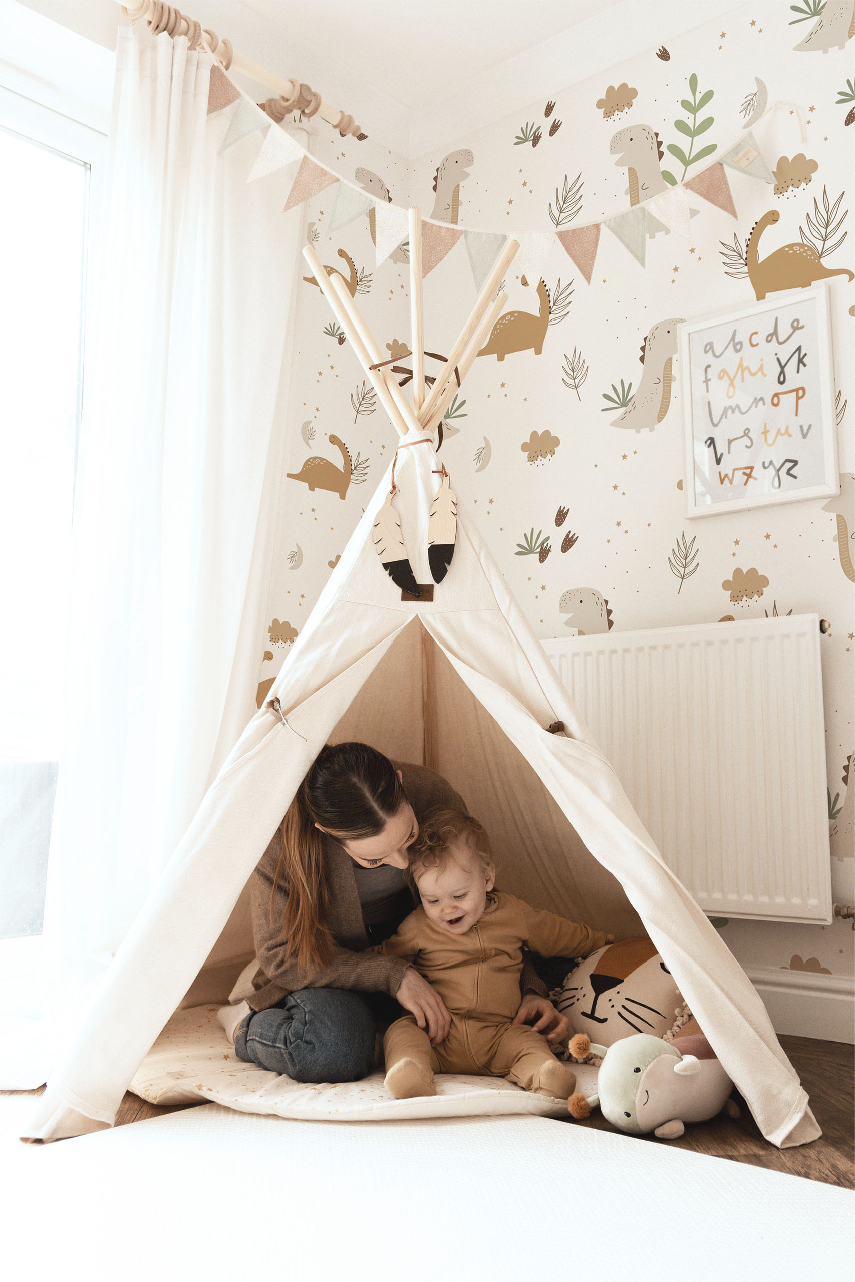 Beige Dinosaur Baby Room Wallpaper N337