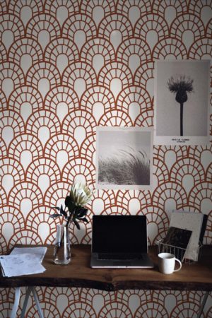 bureau papier peint oriental ecailles terracotta terre cuite tendance