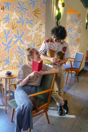 espace public jaune papier peint bouquet hyacinthe fleur adhésif luxe