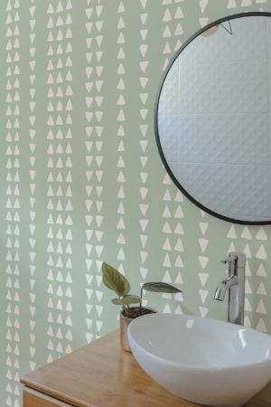 salon vert papier peint geometrique triangles boho chic