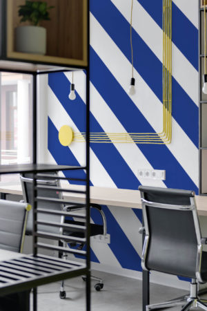 bureau bleu foncé papier peint rayures pop géométrique estivale