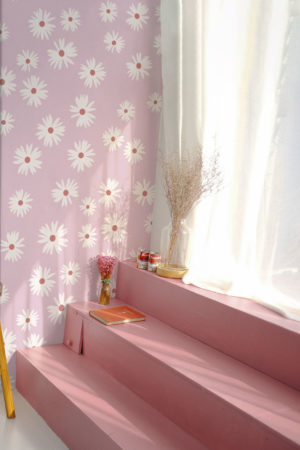 espace public rose papier peint marguerite floral printemps tendance