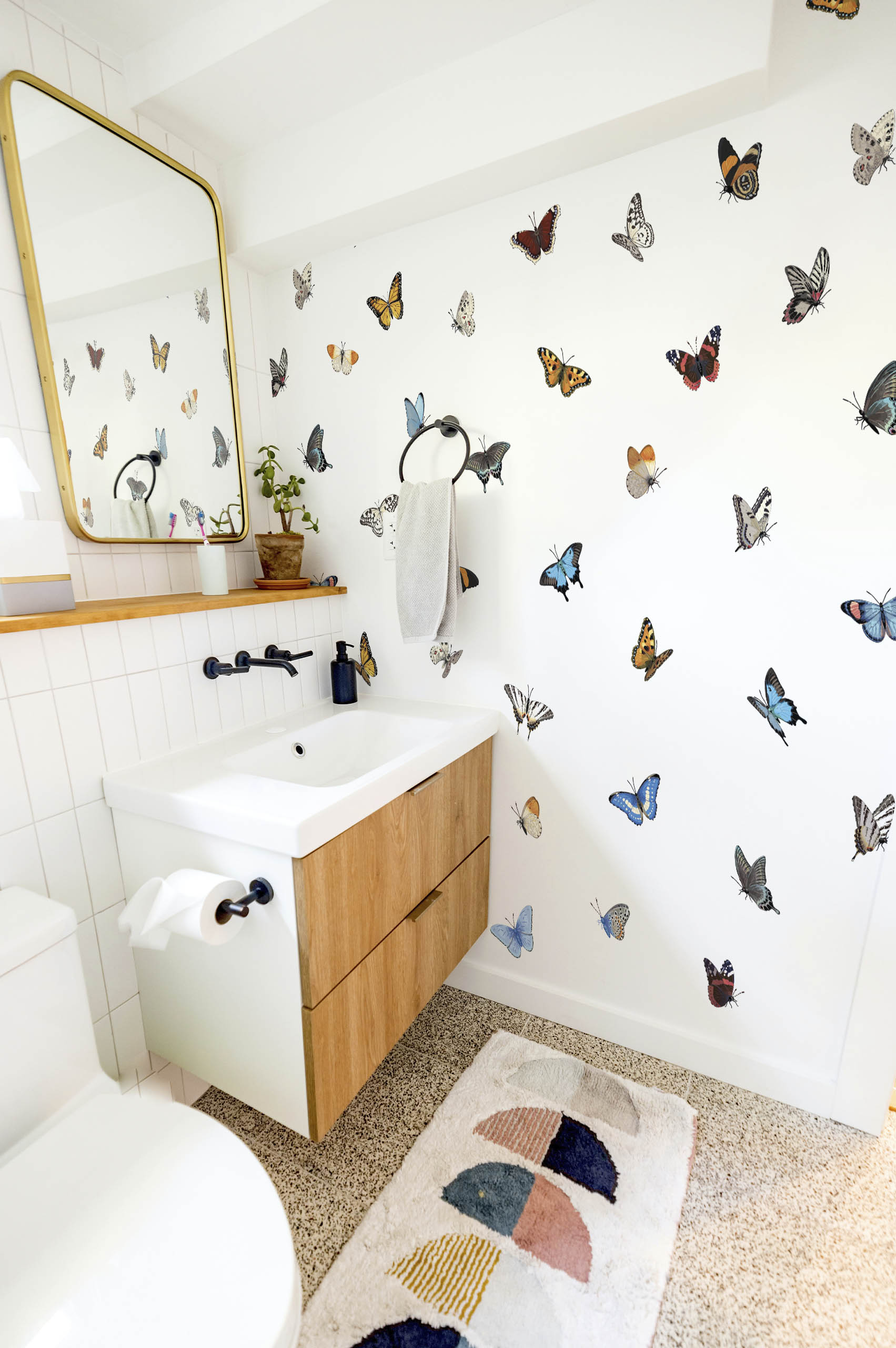 n413 multicolored butterflies bathroom wallpaper bathroom wallpaper animals butterflies multicolor
