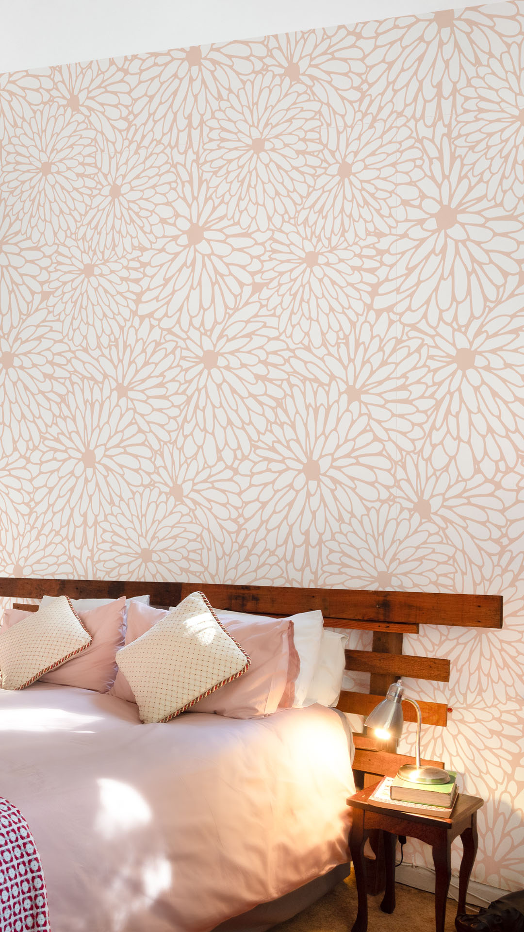 N430 Pink Floral Chrysanthemum Bedroom Wallpaper Pink bedroom wallpaper Trendy floral chrysanthemum