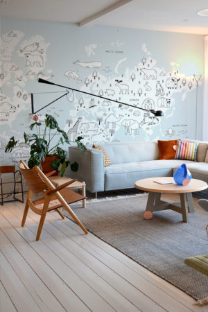 salon monochrome papier peint map monde enfant panoramique