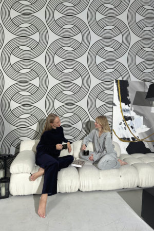 motif marron papier peint entrelacé vintage géométrique