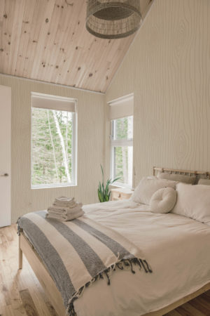 chambre beige papier peint motifs d'écorce panoramique végétal