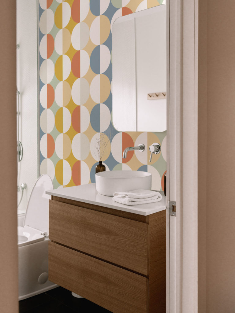 papel pintado baño multicolor duo esférico vintage geométrico