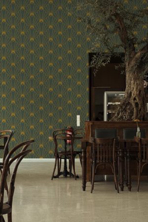 espace public vert papier peint palmettes géométriques art déco contemporain