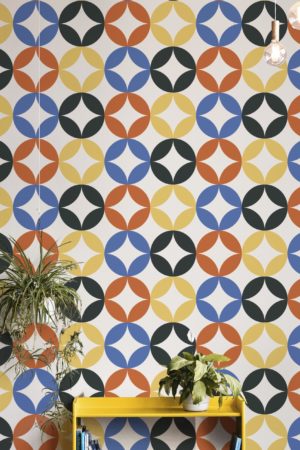 salon multicolore papier peint étoiles multicolore pop géométrique cercle