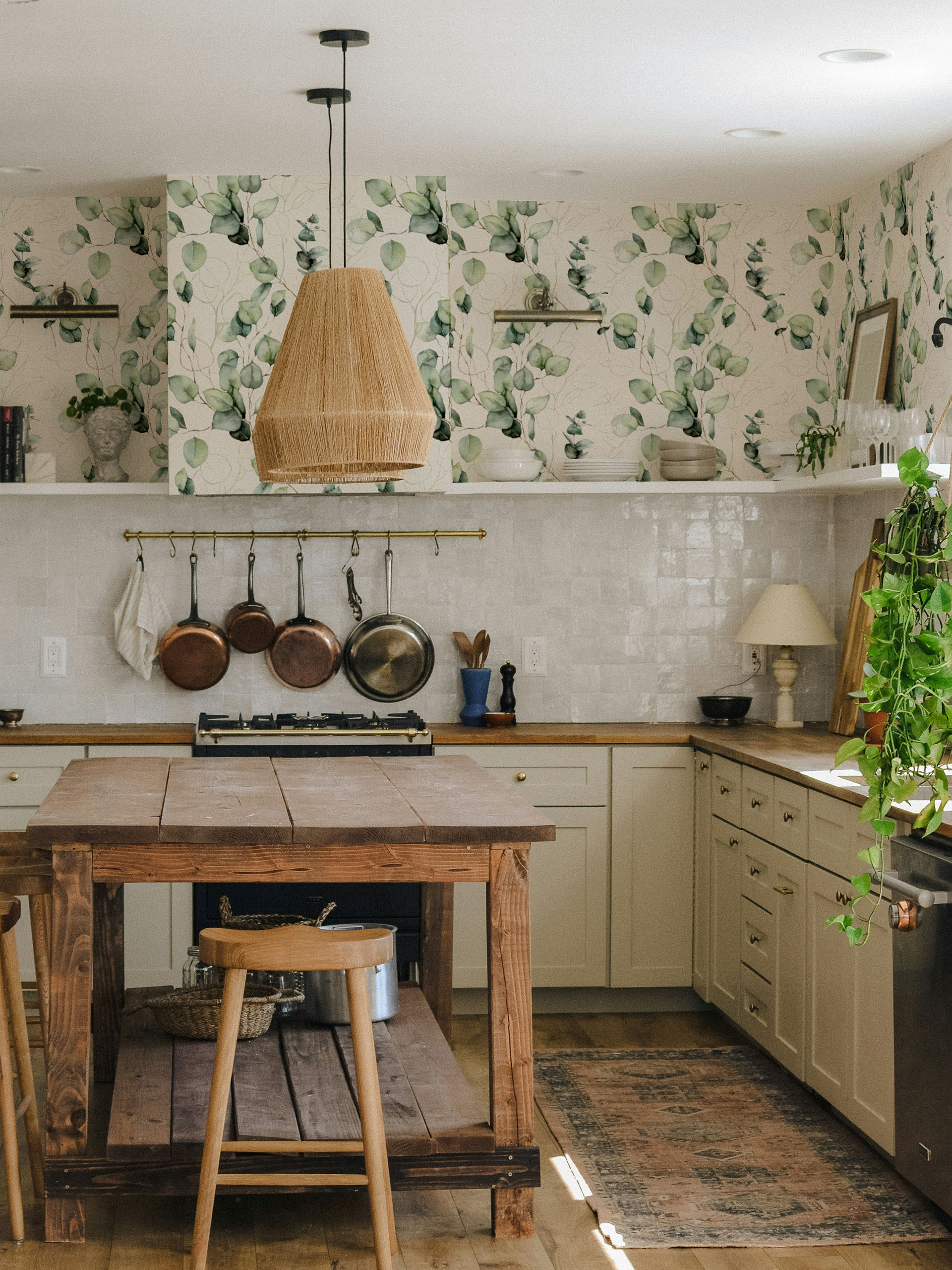 Beige foliage kitchen wallpaper