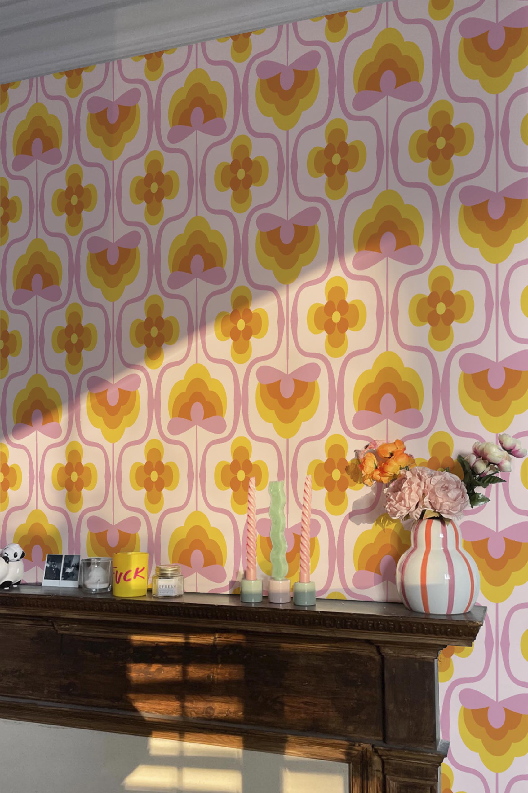 Retro pink living room wallpaper