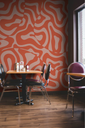 papier peint ondes groovy rouge espaces publics