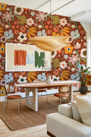 N°607 : Wallpaper - Burst of Petals Terracotta living room