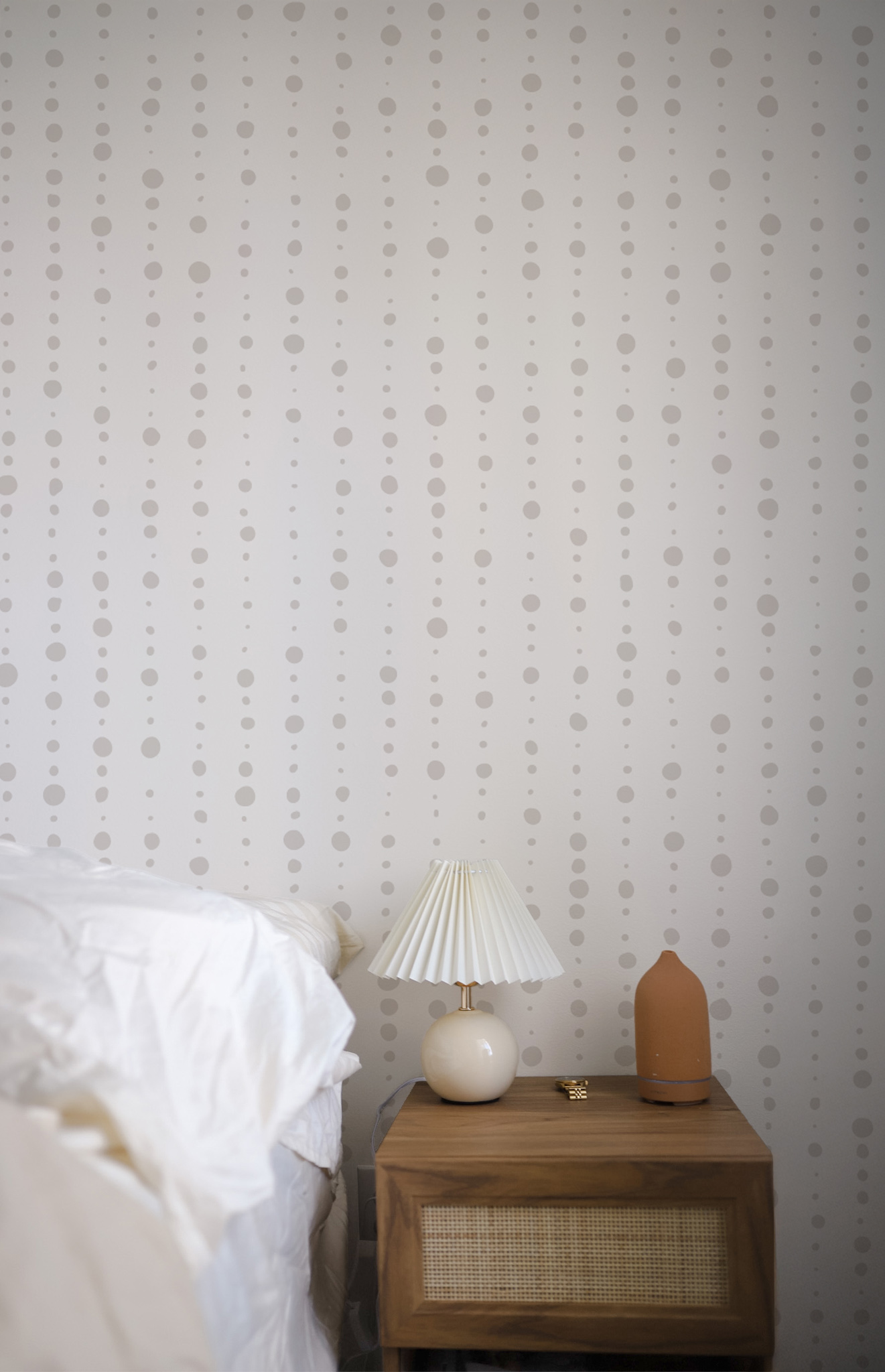 N°638 : Rain of Pearls - grey - bedroom.