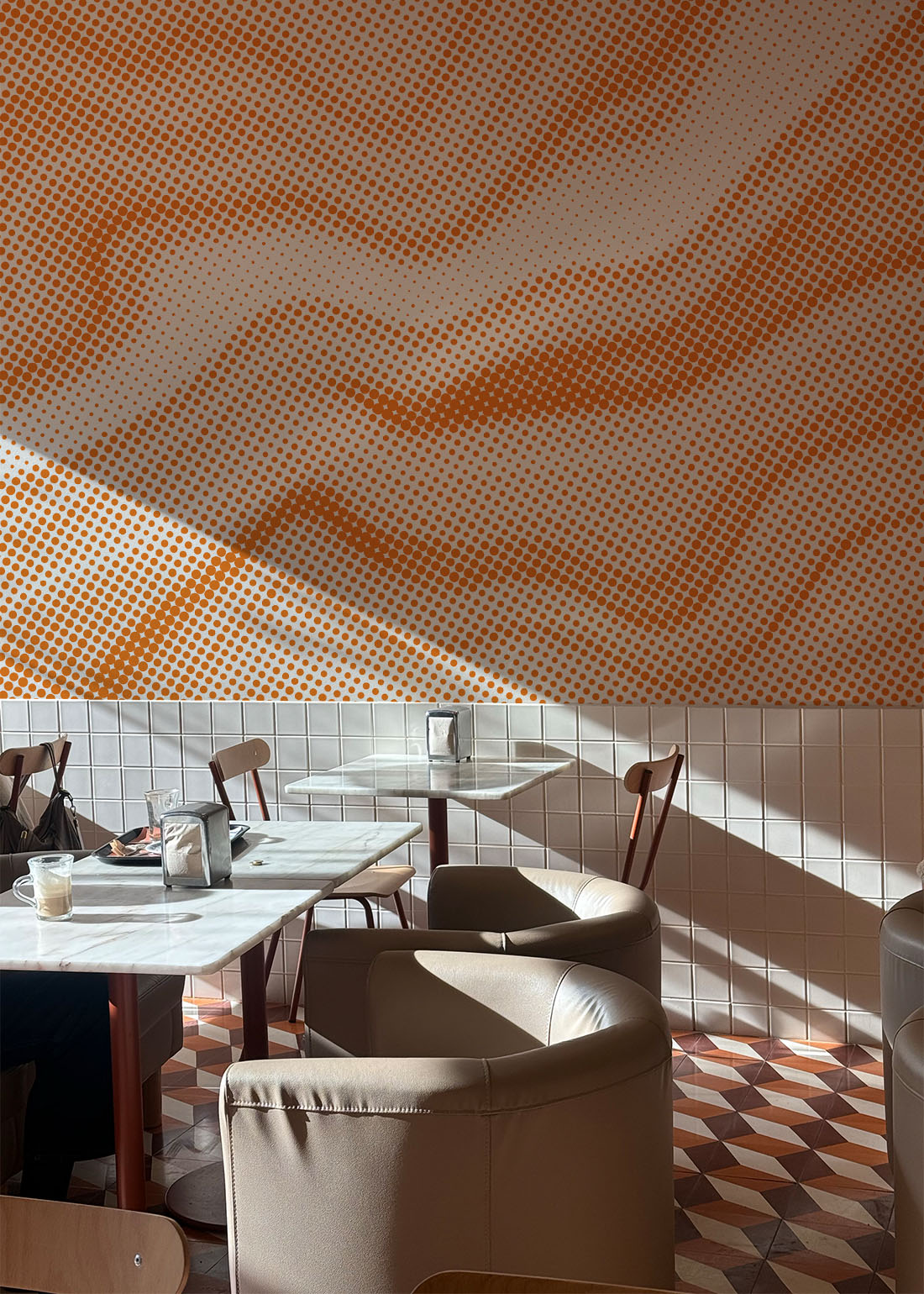 N°656 : Ondes Subtiles - orange - public spaces.