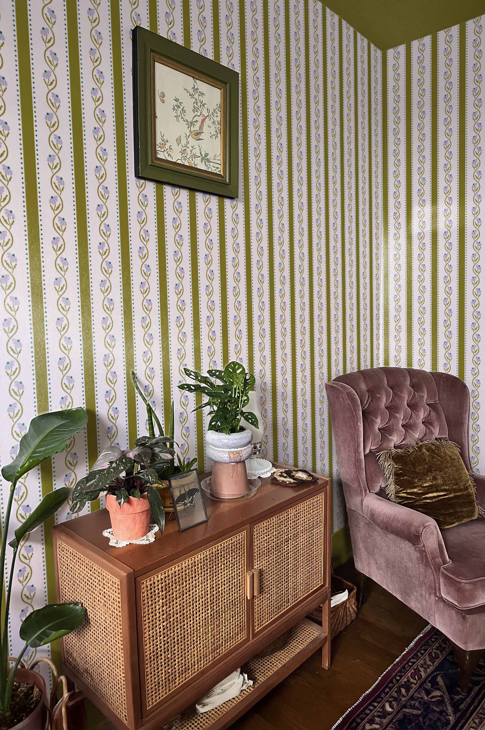 n768 purple living room 1